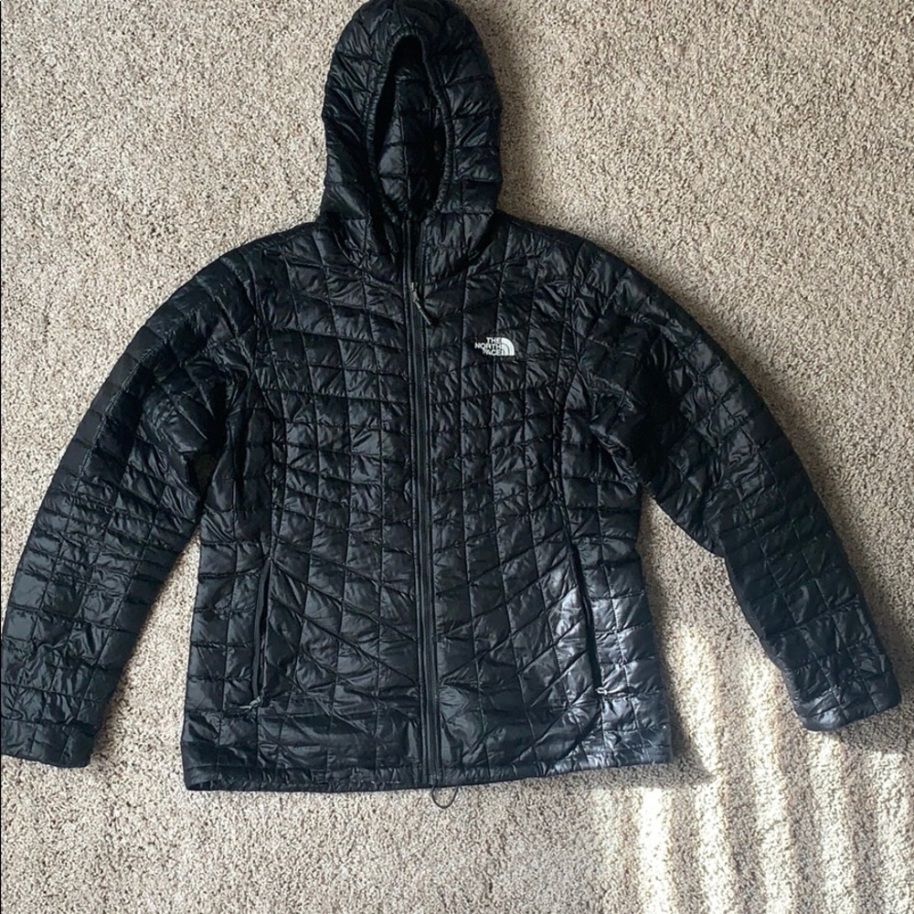 Women’s north face jacket large